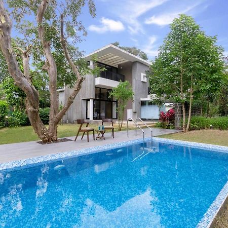 Villa Foresta By Stayvista With Modern Decor, Swimming Pool & Expansive Lawn For A Perfect Escape Lonavala Eksteriør billede