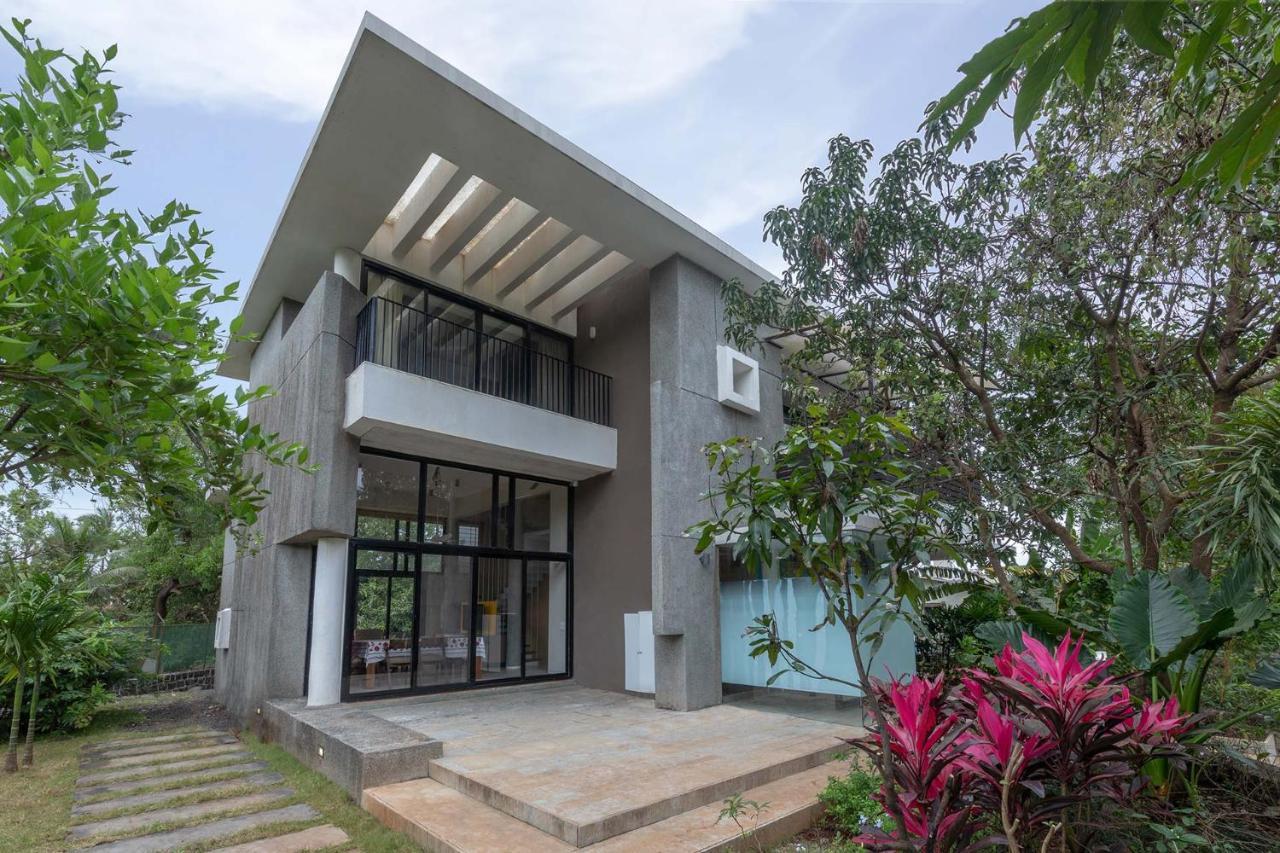 Villa Foresta By Stayvista With Modern Decor, Swimming Pool & Expansive Lawn For A Perfect Escape Lonavala Eksteriør billede