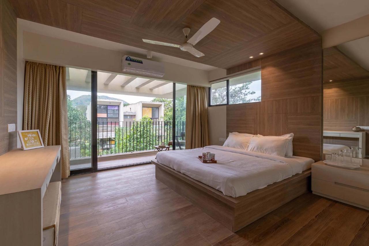 Villa Foresta By Stayvista With Modern Decor, Swimming Pool & Expansive Lawn For A Perfect Escape Lonavala Eksteriør billede